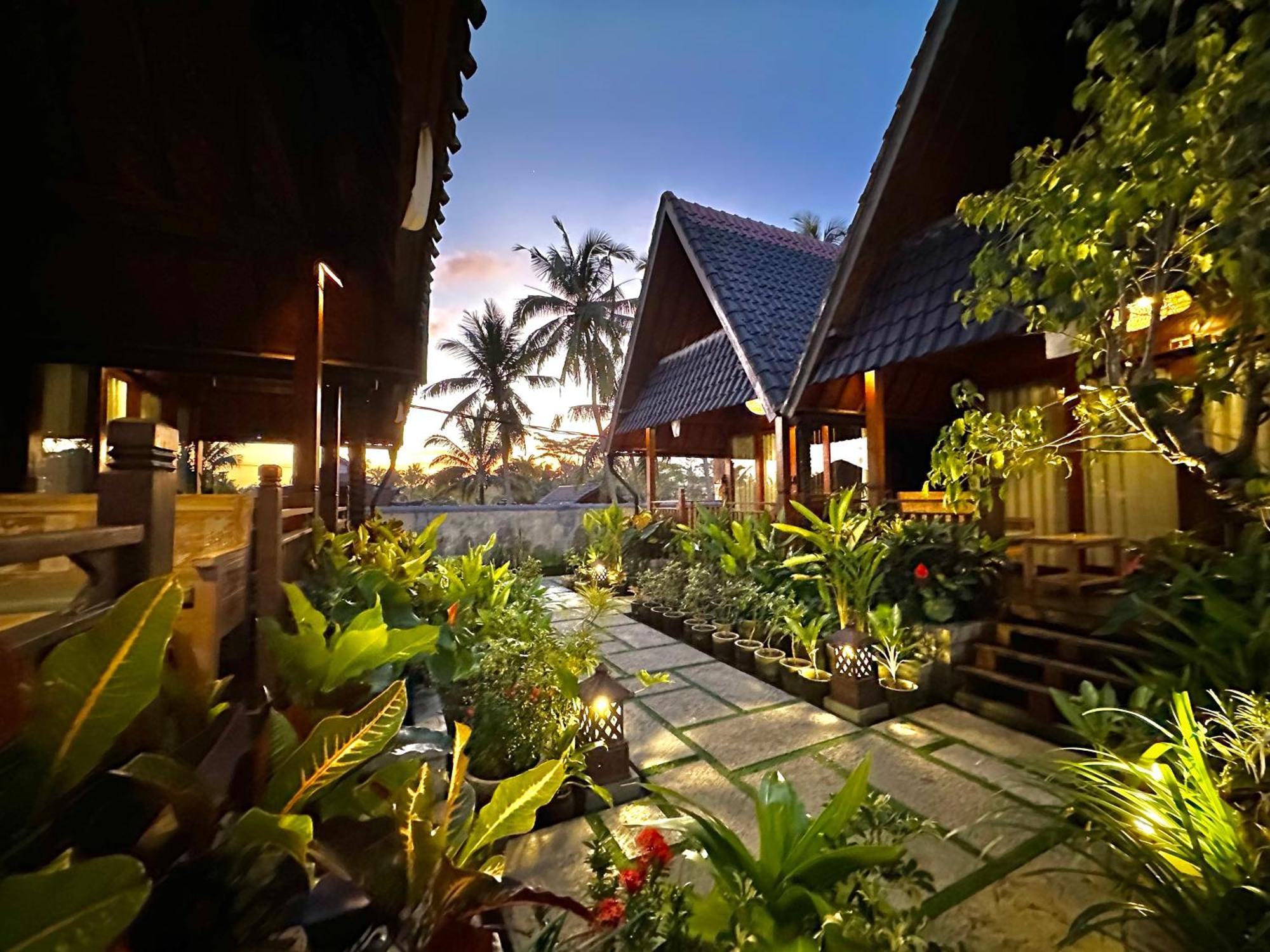 Dupa Ubud Villa Esterno foto