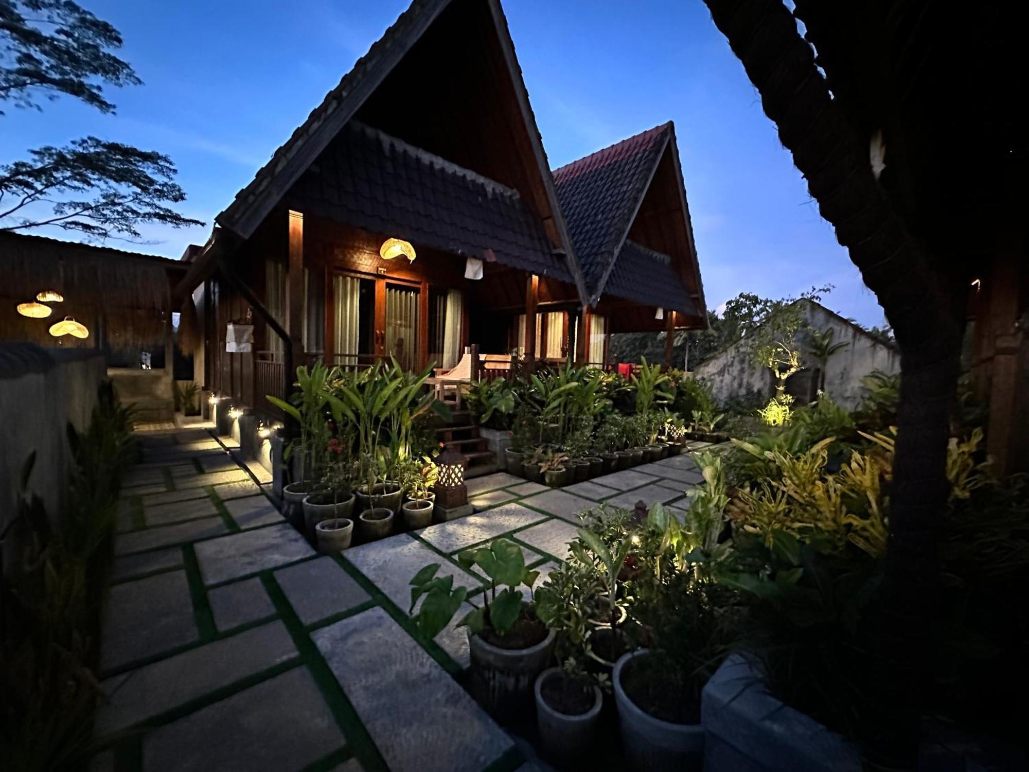 Dupa Ubud Villa Esterno foto